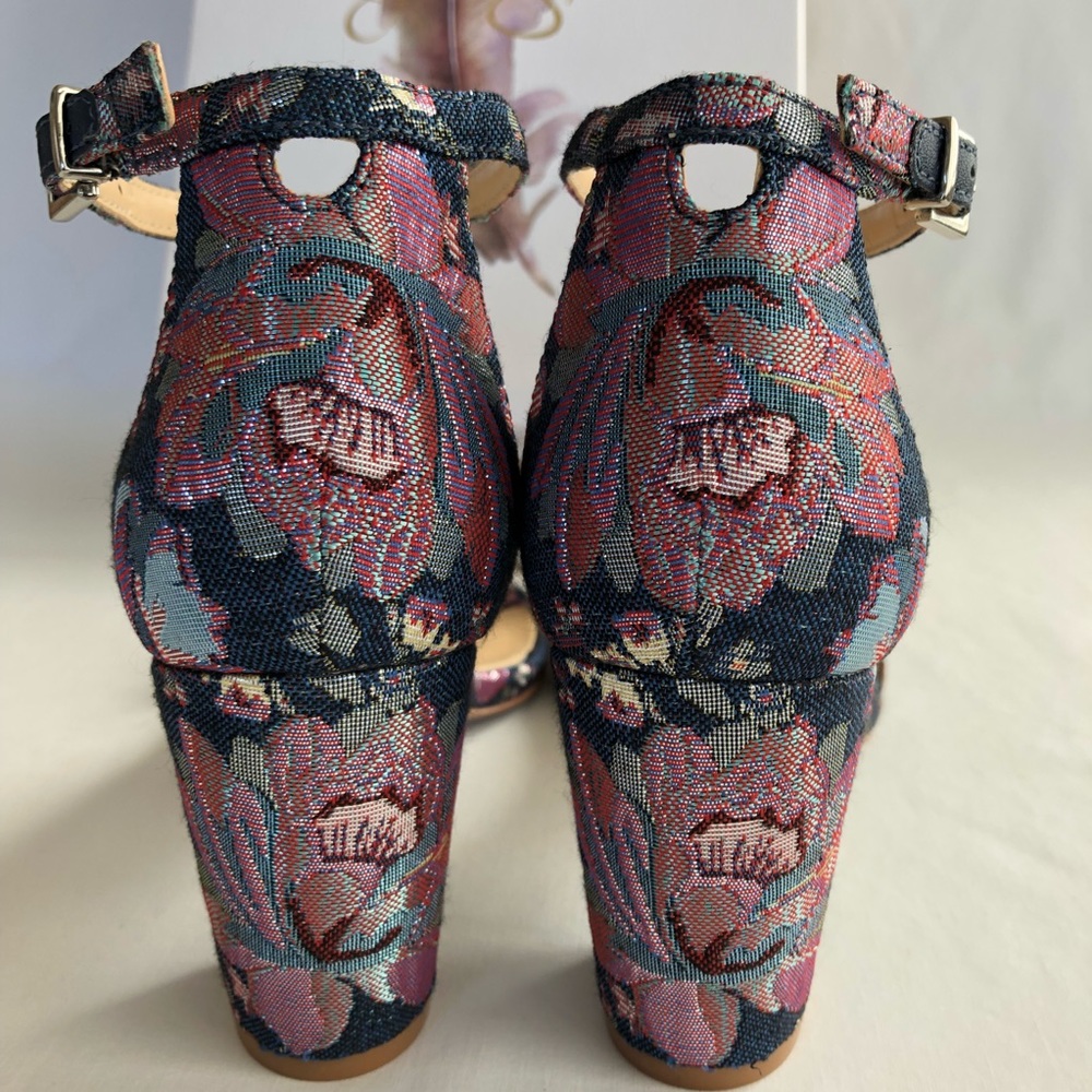 {Jessica Simpson} Floral Block Heel Sandal - Picture 5 of 8